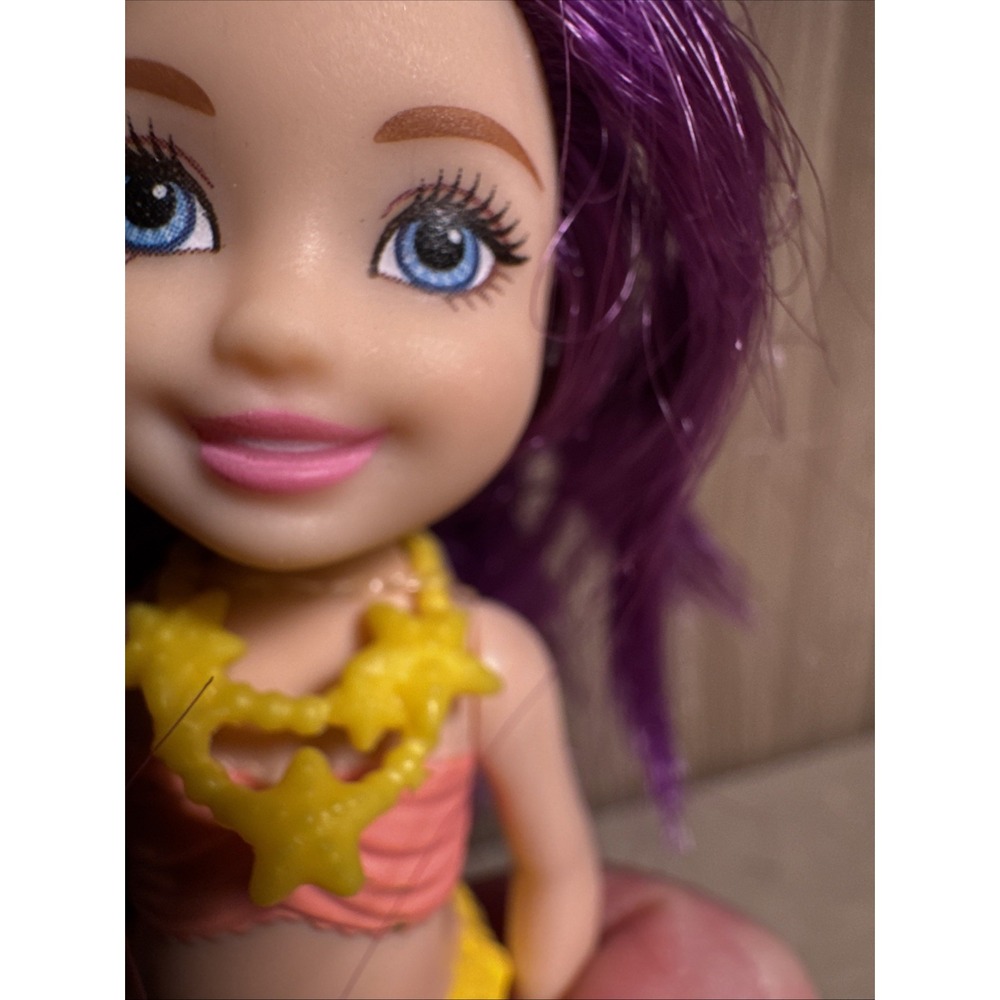 Dreamtopia Chelsea Mermaid Doll, 6.5-inch with Purple Hair Pink Tail Blue Eyes - Picture 5 of 6